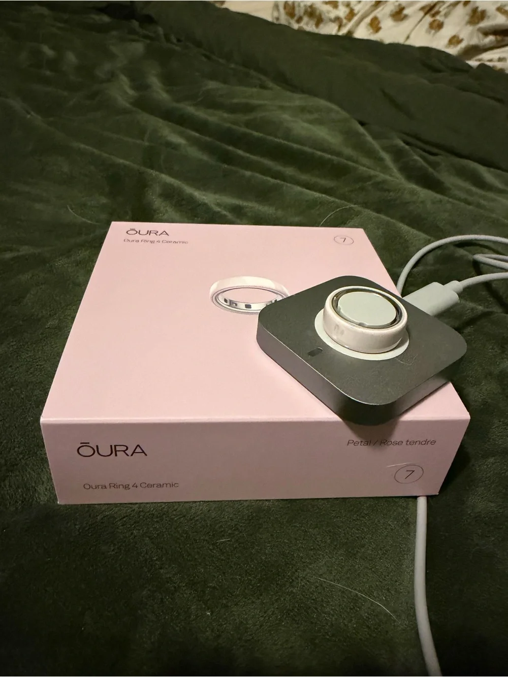 Oura Ring 4 Ceramic Petal Size 7